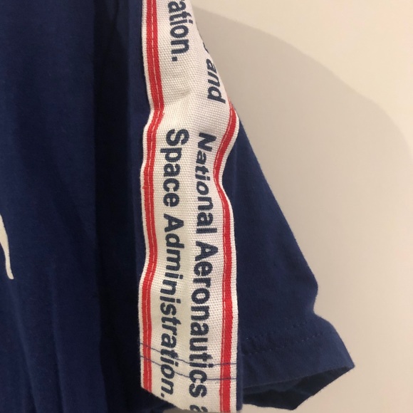 NASA t-shirt (never worn) - Picture 2 of 2